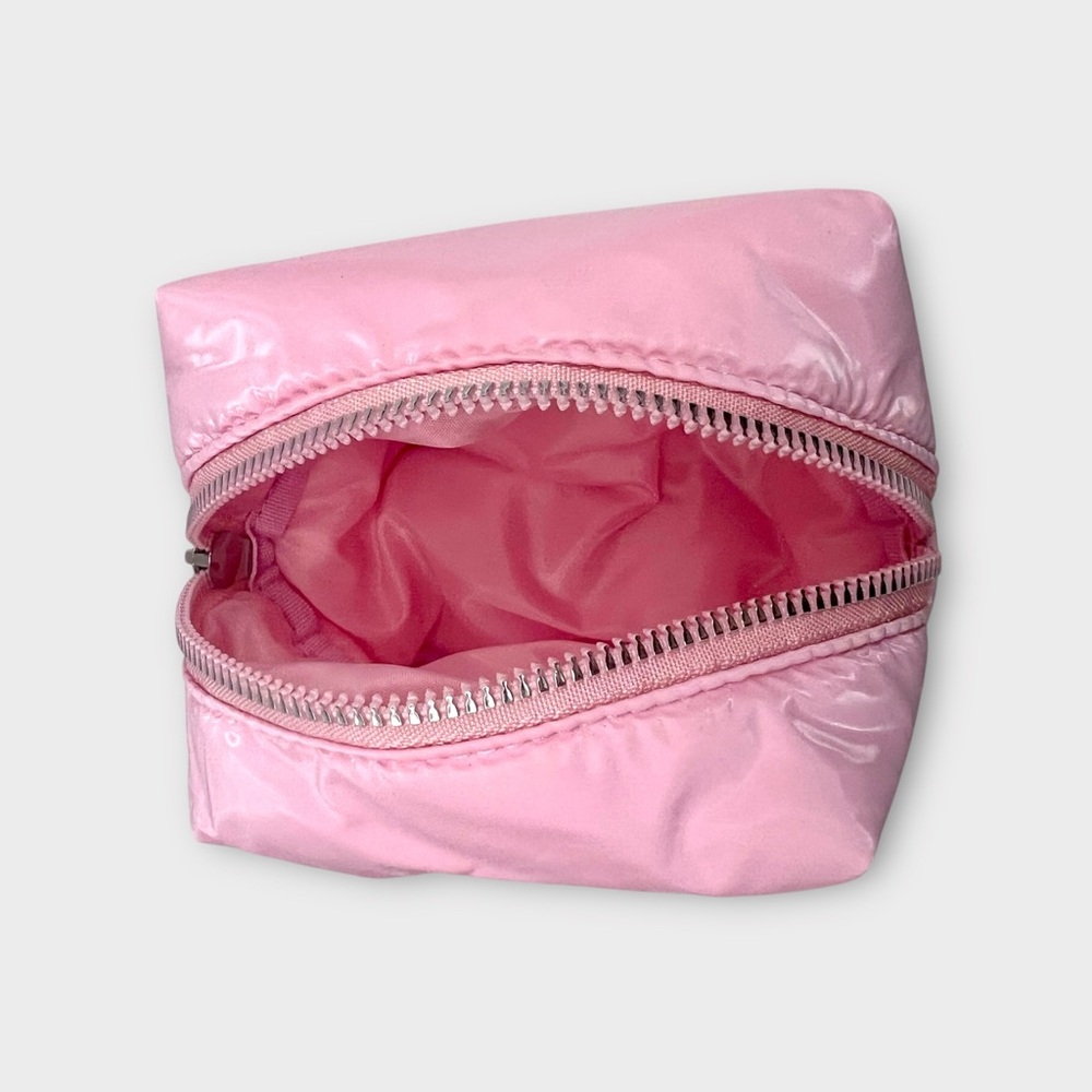LANEIGE Pink Cosmetic Bag - Picture 4 of 4